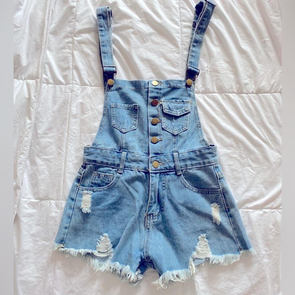 Overall shorts